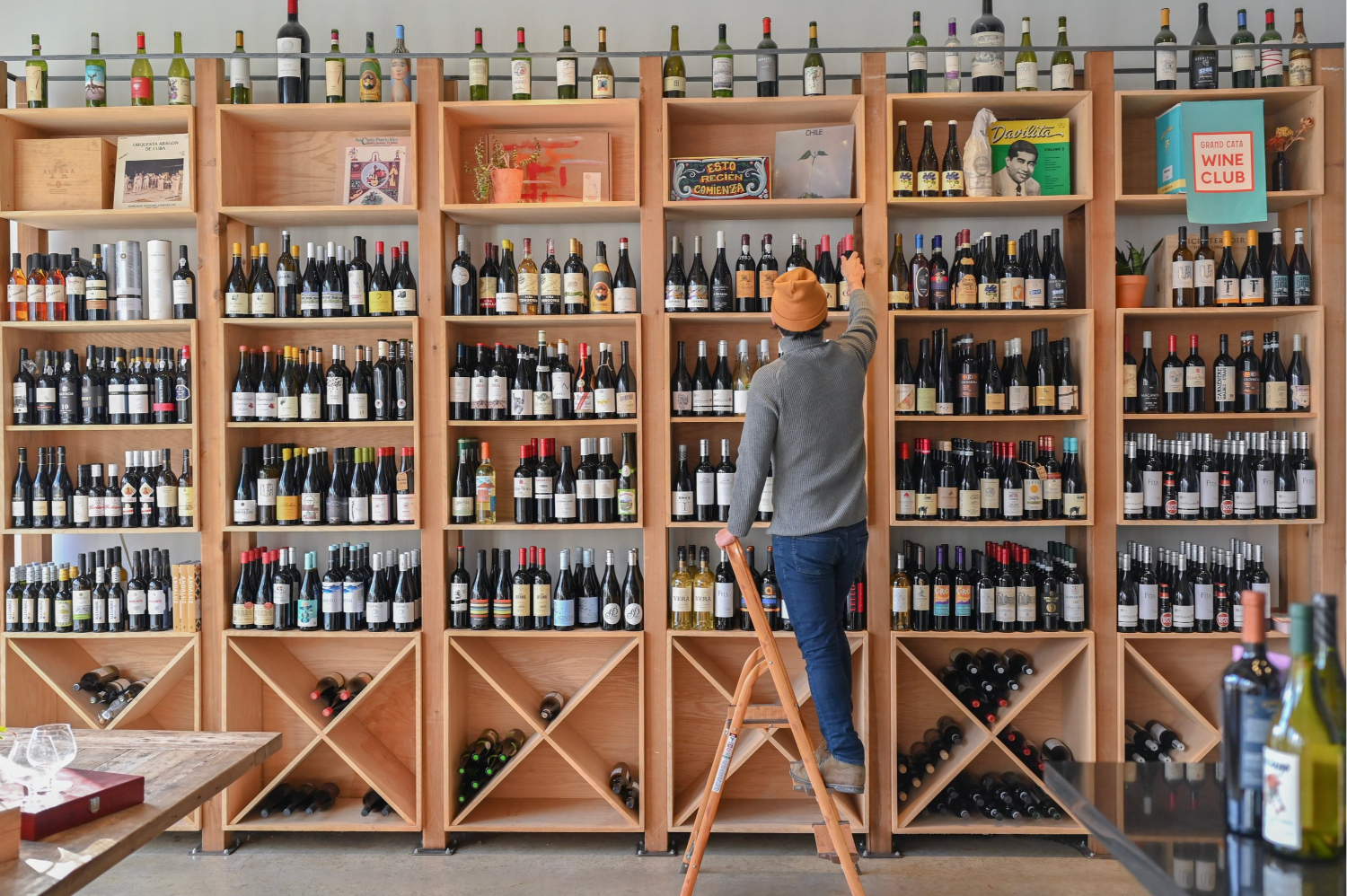 specialty wine shops and bars 